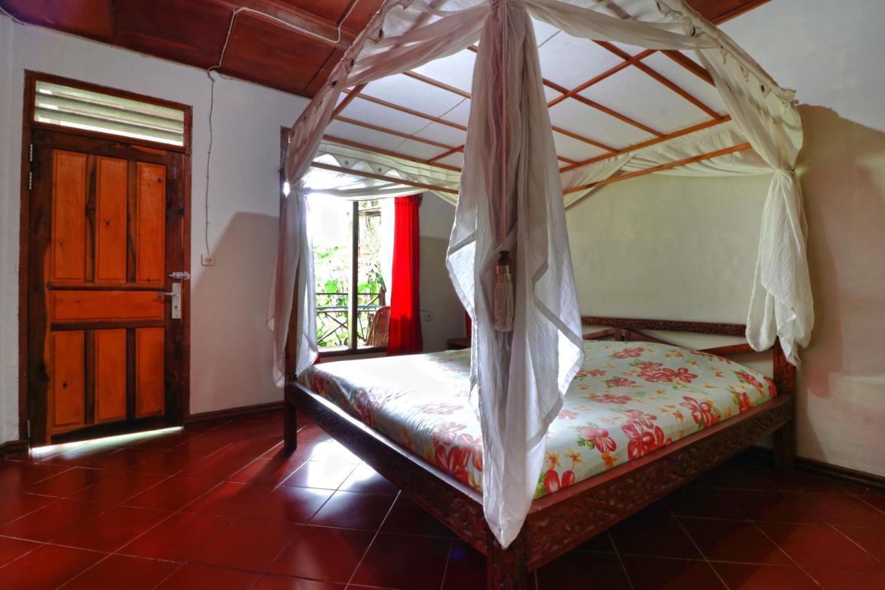 Bagus Bay Homestay 툭툭 외부 사진